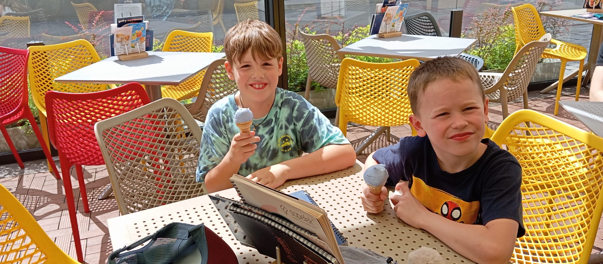 d92eb7a9 ed63 45ee 861f bf78a4d8fdc9