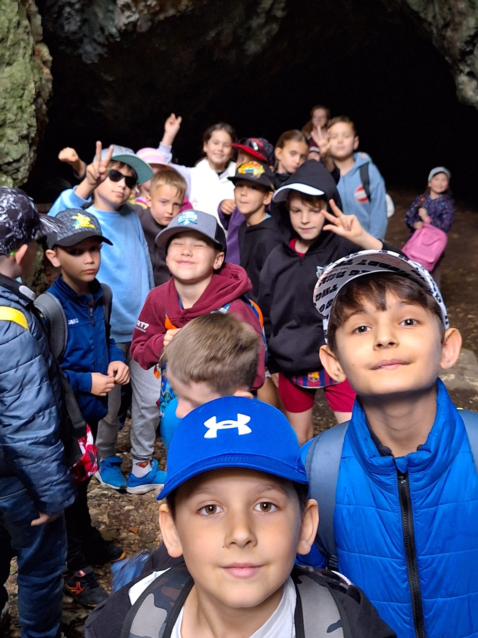 8fa0a2df d7e4 40f6 9ab9 528f88839dc3