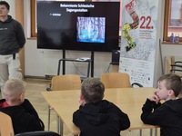 1940fd60 5de9 4627 8749 d10b63e2ed66