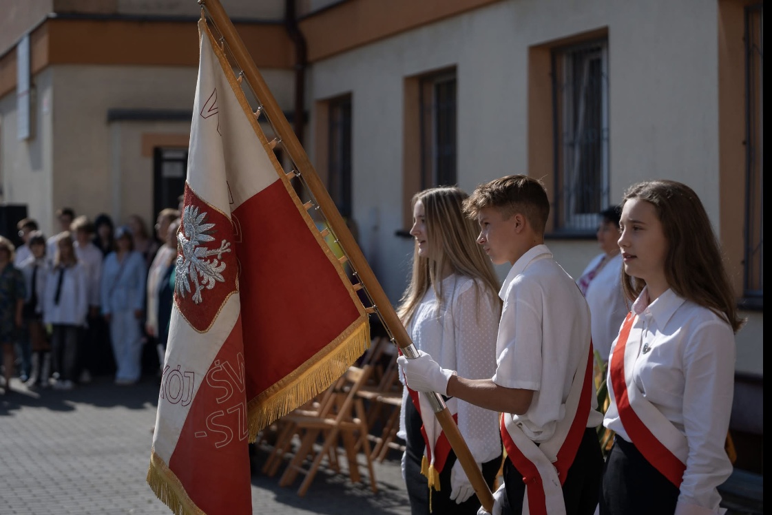 90880903 B774 4B05 A06A 7224AD8E830F